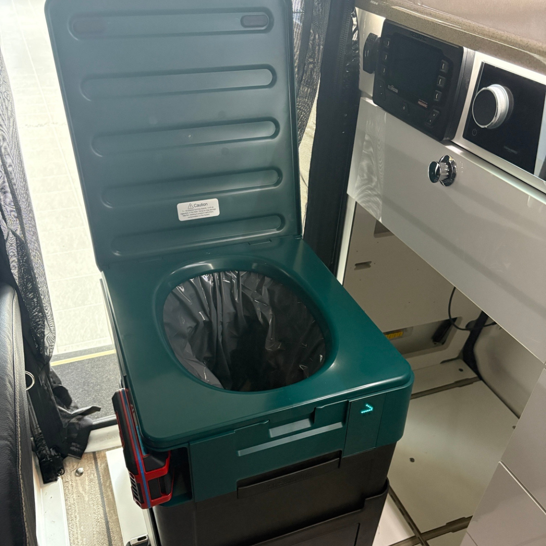 Clesana X1 Toilet (including. mount & accessories)