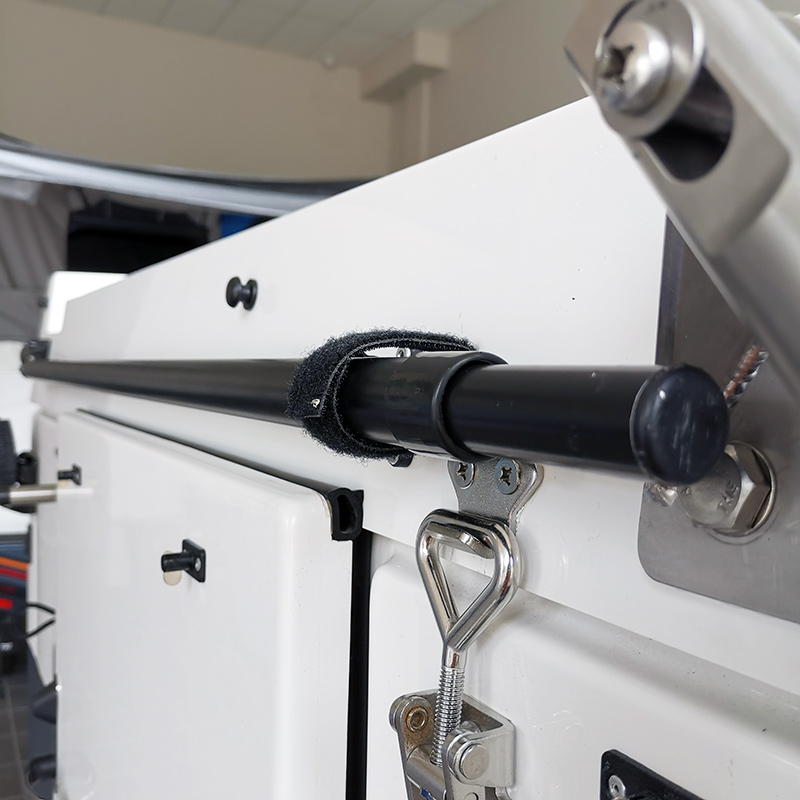 Adjustable Lifting Pole