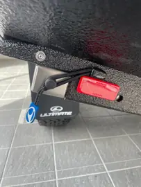 Anti-Rattle Leg Retainer