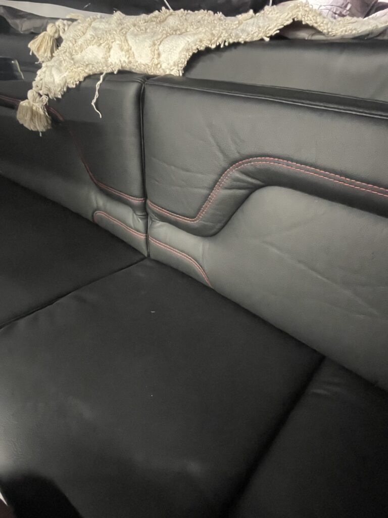 Xterran Leather Lounge